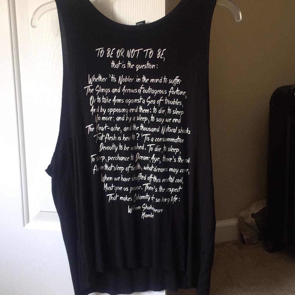 Sleeveless cut out tee